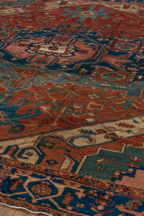 Vintage Serapi Area Rug (10' x 11')